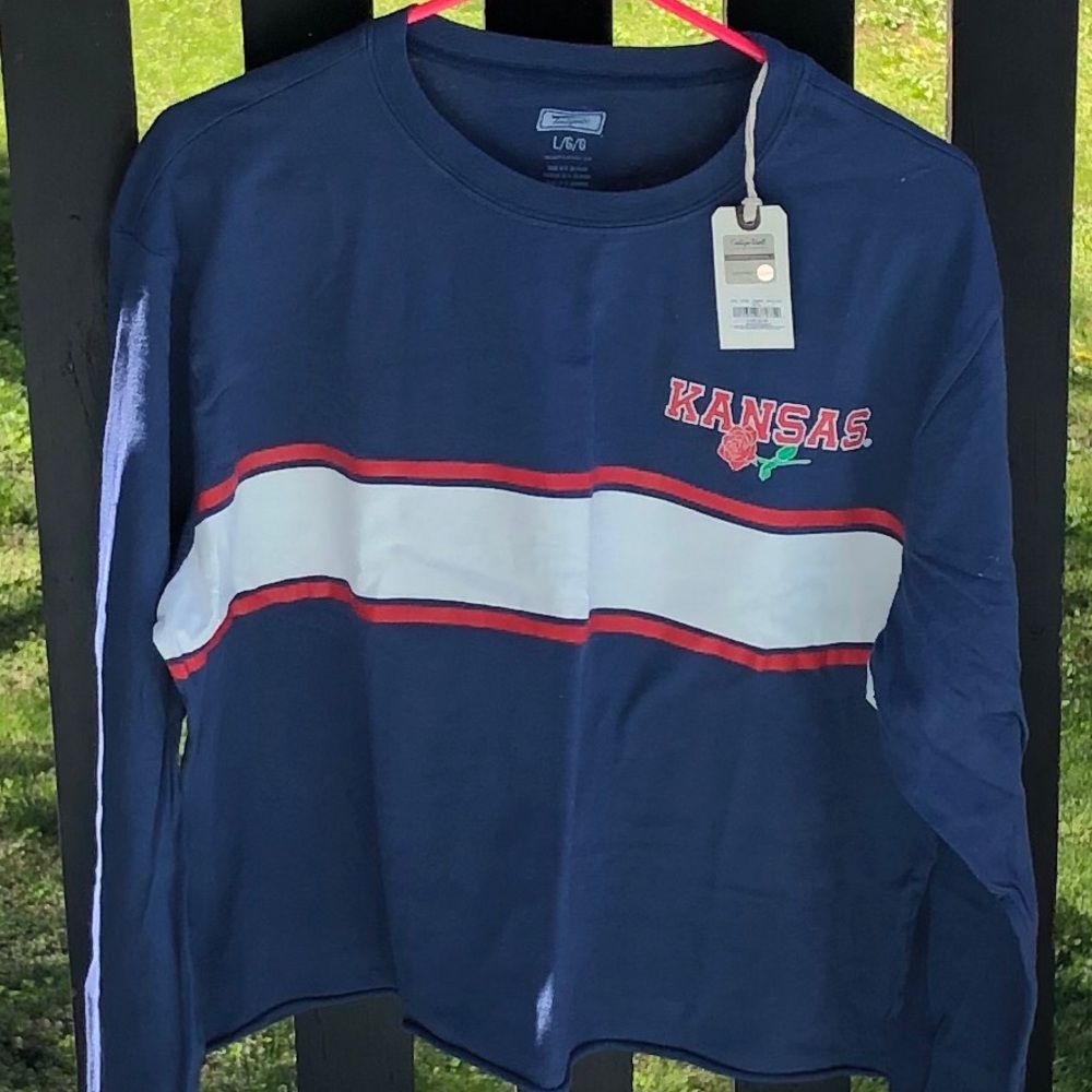 AE Official College Tailgate Kansas Logo Crop Top